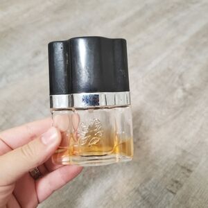 Oscar De La Renta Perfume